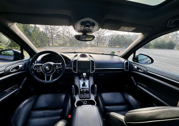 Porsche Cayenne cena 109000 przebieg: 380000, rok produkcji 2016 z Rogoźno małe 79